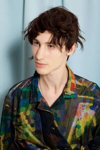 Outdated Haircut Editorials Image 4