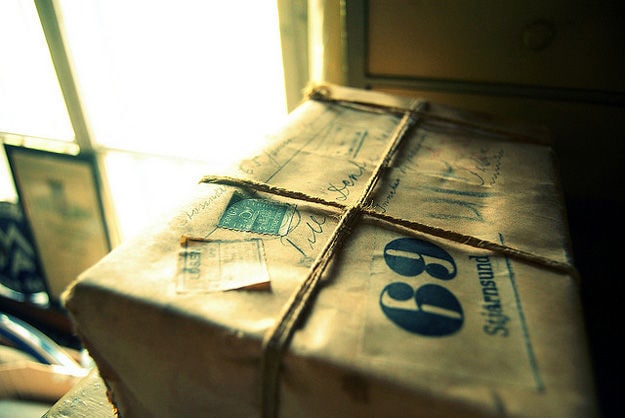 Crowdsourced Social Courier Platforms