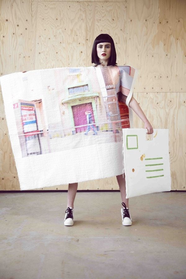 100 Fashionable Art Features