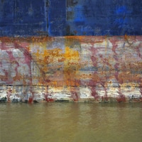 Forgotten Ship Hull Photography Image 3