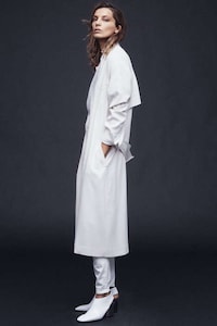 Chic Monochromatic Fashion Image 2