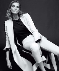 Chic Monochromatic Fashion Image 4