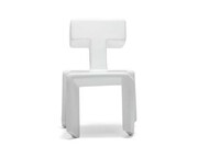 Asymmetrically Molded Seats Image 3