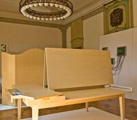 Transforming Desk Tables Image 3