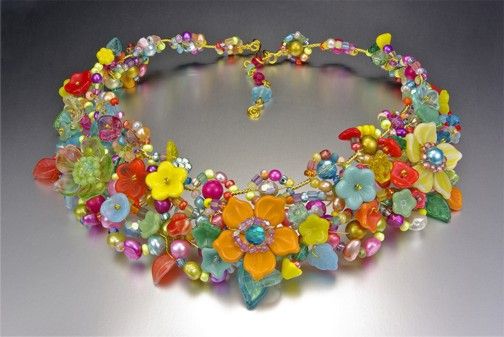 28 Flashy Floral Accessories