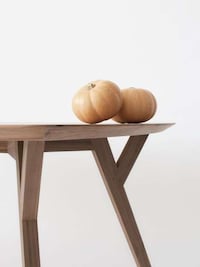 Stone-Centered Tables Image 4