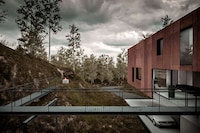 Photography-Centric Abodes Image 2