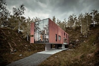 Photography-Centric Abodes Image 6