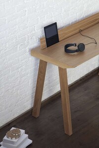 Minimally Versatile Workstations Image 4