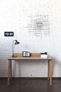 Minimally Versatile Workstations Image 7