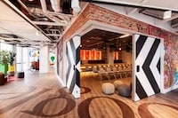 Garage-Inspired Offices Image 3