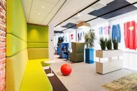 Garage-Inspired Offices Image 5