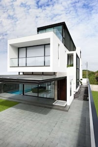 Color-Blocked Contemporary Abodes Image 2