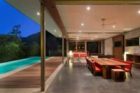 Uncluttered Open Architecture Image 6