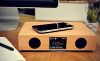 Versatile Smartphone Bases Image 4
