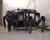Giant Crab-Inspired Robots Image 3