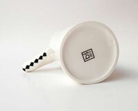 Leggy Coffee Cup Handles Image 4