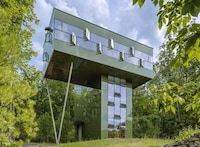 Forest-Reflecting Glass Homes Image 3
