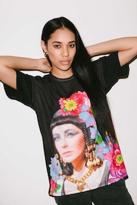 Modern Hieroglyphic Street Wear Image 3