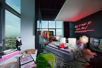 Explosive Eccentric Interiors Image 2