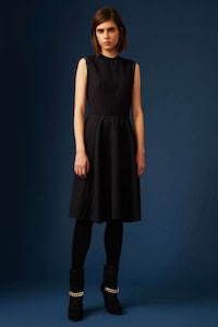 Exaggerated Business Apparel Image 5