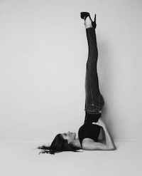 Flexible Feminine Denim Ads Image 2