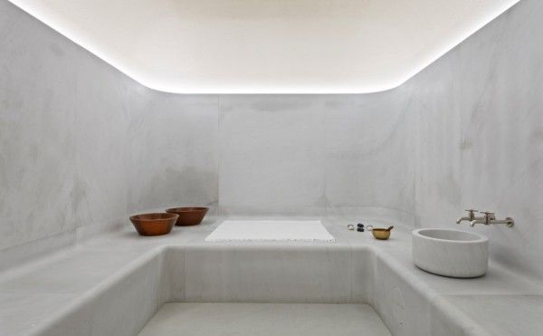 16 Spacious Spas