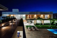Hotel-Inspired Houses Image 3