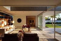 Hotel-Inspired Houses Image 5