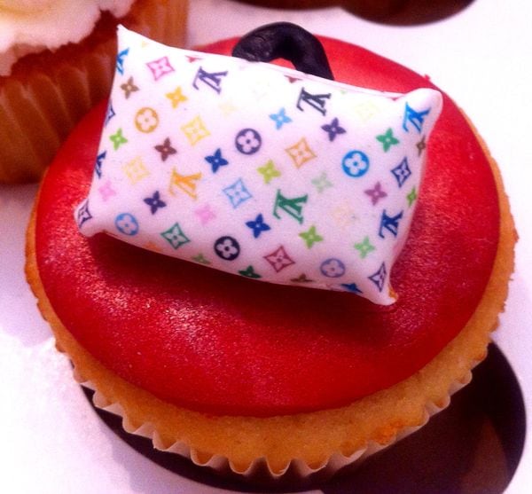 60 Examples of Cake Toppings