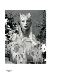 Delicate Grunge Editorials Image 5