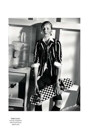Delicate Grunge Editorials Image 7