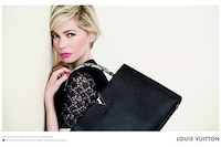 Fresh-Faced Celeb Lookbooks Image 3
