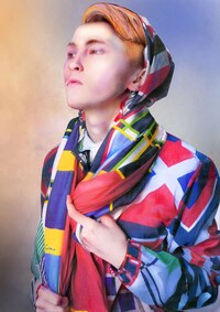 Illustrated Scarf Lookbooks Image 3