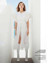Gleaming Seaside Editorials Image 4