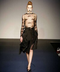 Chic Gothic Fashion Image 3