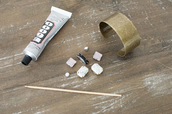 29 Glamorous DIY Prom Accessories