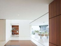 Glass-Focused Abodes Image 6