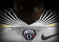 Military-Honoring Football Uniforms Image 5