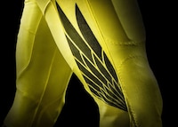 Military-Honoring Football Uniforms Image 8