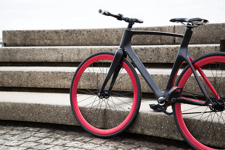 Connected Carbon Fiber Bicycles