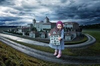 Familial Fantasy Photography Image 8