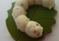 Worm-Shaped Chocolates Image 7