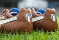 Luxurious Leather Soccer Boots Image 4