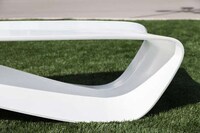 Minimalist Pin-Shaped Benches Image 3