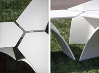 Minimalist Pin-Shaped Benches Image 4