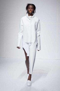 Nerve Disorder-Inspired Fashion Image 5