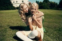 Dreamy Picnic Lookbooks Image 6