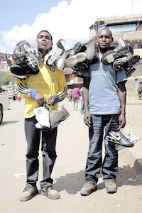 Kenyan Peddler Photography Image 7