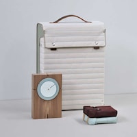 Retro-Modern Travel Accessories Image 3